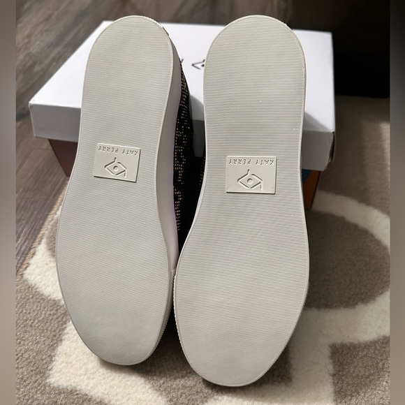 Katy Perry Rizzo Sneakers - Picture 6 of 7